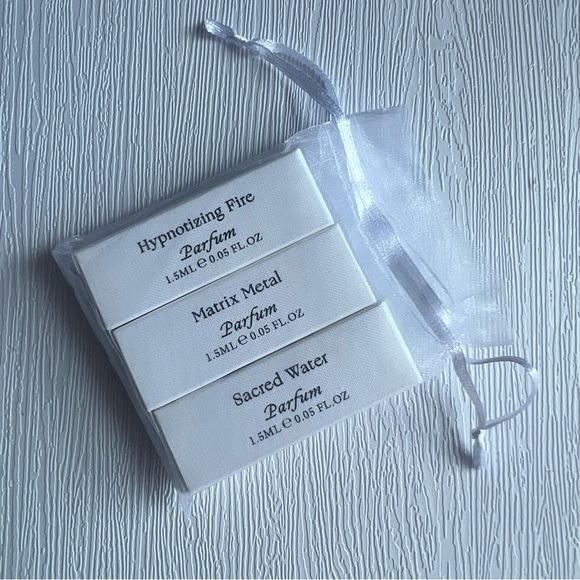 The Harmonist
X3 bundle
•Hypnotizing Fire
•Matrix Metal
•Sacred Water
1.5mL - Picture 6 of 6